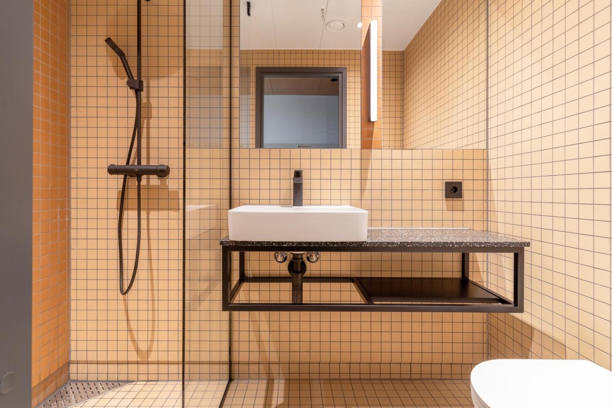 Comfort Hotel Helsinki Airport Вантаа Екстер'єр фото